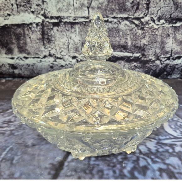 Vintage Carved Glass Clear Bowl Candy Dish With Lid - Picture 8 of 12